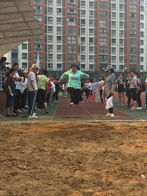 我院教职工积极参加2017年盐城工学院教职工运动会